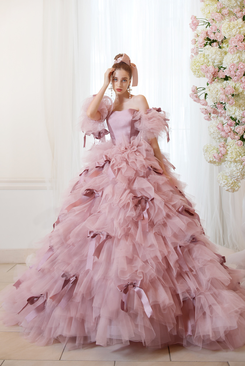 クチュールナオコ仙台店_カラードレスが豊富