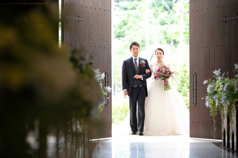 選べる7つの貸切チャペル|結婚式用ドレスで、チャペルフォトがより上質に。【洋装チャペルプラン】データ50カット付き