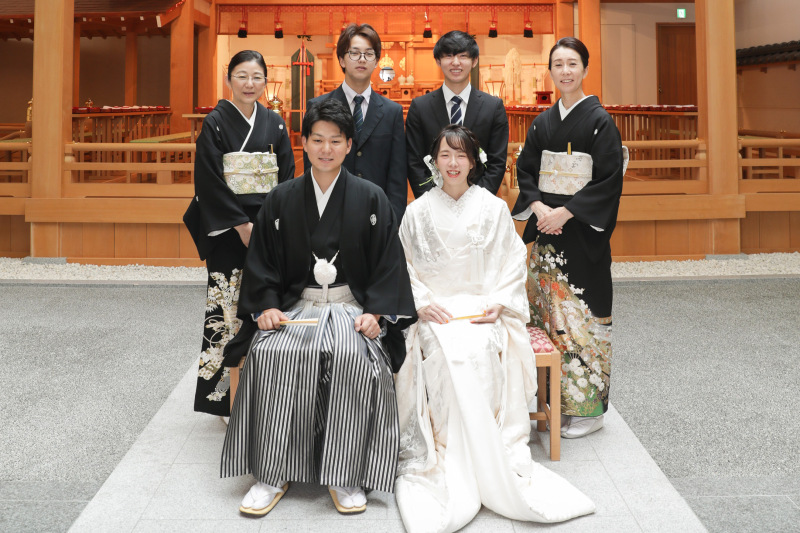 総檜造りの神殿で和装フォト婚プラン｜結婚式用の和装で、神殿フォトがより上質に。＊和装＆撮影データ50カット込み