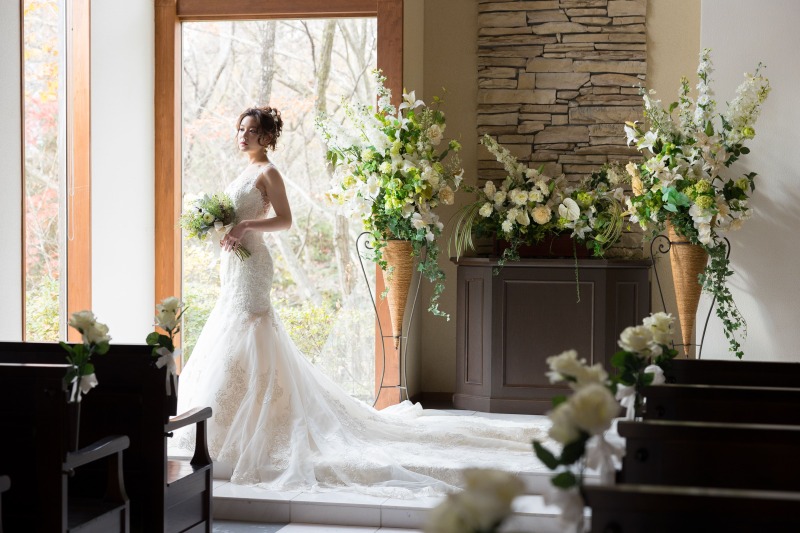 選べる7つの貸切チャペル|結婚式用ドレスで、チャペルフォトがより上質に。【洋装チャペルプラン】データ50カット付き