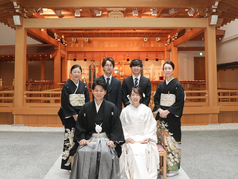 総檜造りの神殿で和装フォト婚プラン｜結婚式用の和装で、神殿フォトがより上質に。＊和装＆撮影データ50カット込み