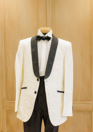ホワイトタキシード