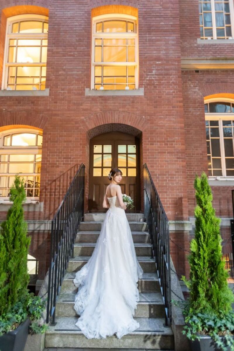 ロングトレーンが美しい