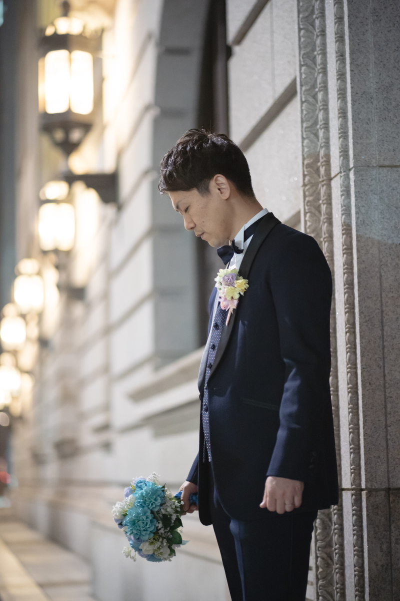 明治生命館前での新郎ソロ