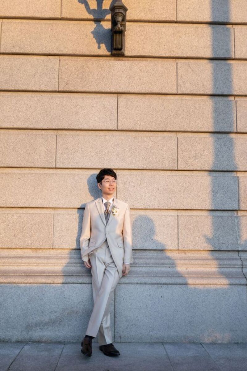 オフホワイトの