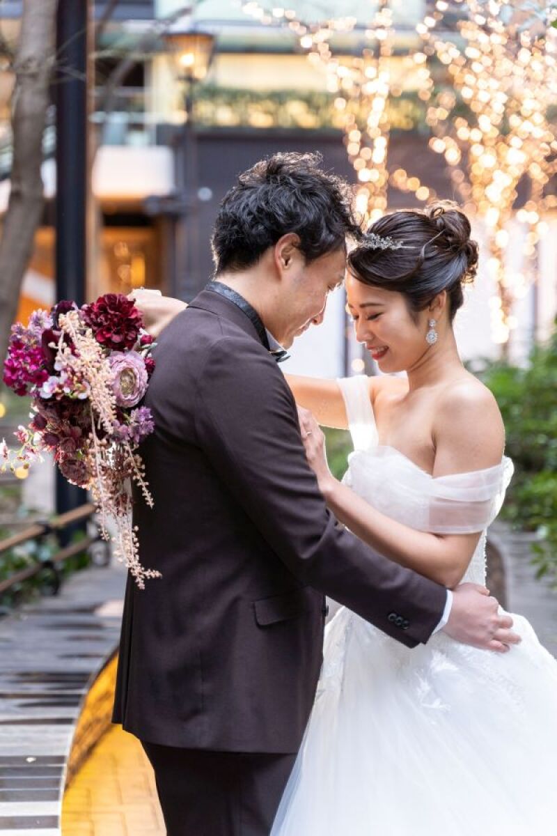 ふたり抱き合って