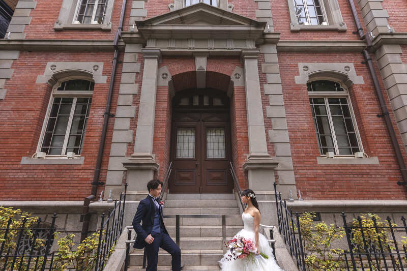 三菱一号美術館前