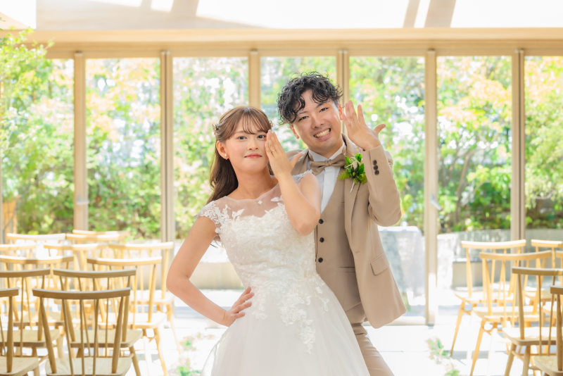 輝く結婚指輪と、ふたりのしあわせな瞬間♪