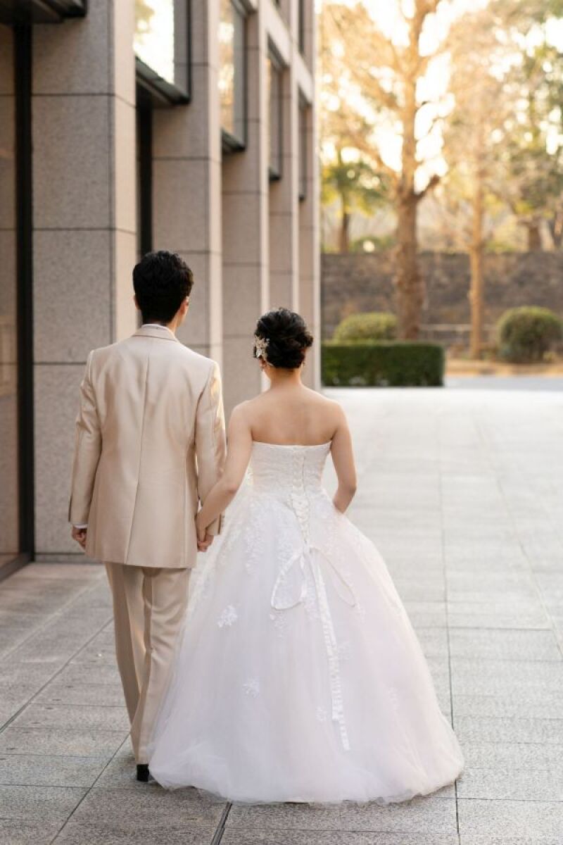 サロンから歩いて