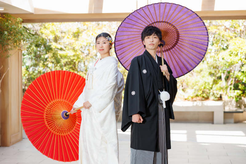 番傘を合わせて華やかなショットに