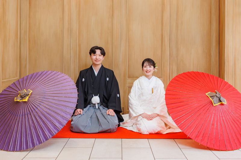 ナチュラルな背景と毛氈が引き立てる1枚