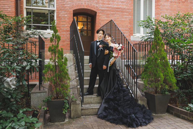 三菱一号館美術館前