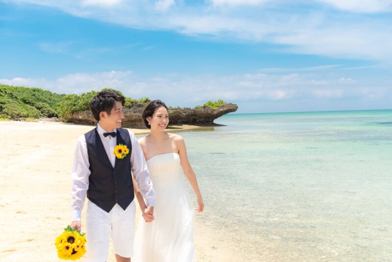 emorma photowedding_海で撮影できる
