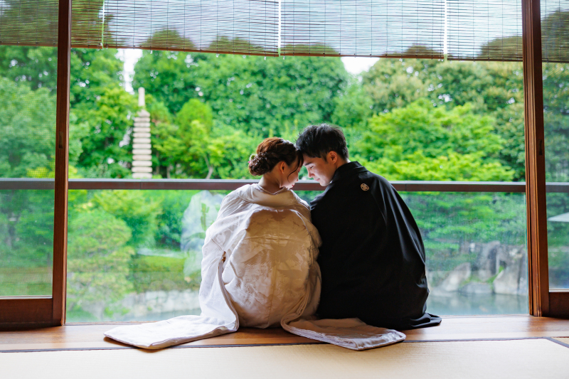 emorma photowedding_庭園で撮影できる