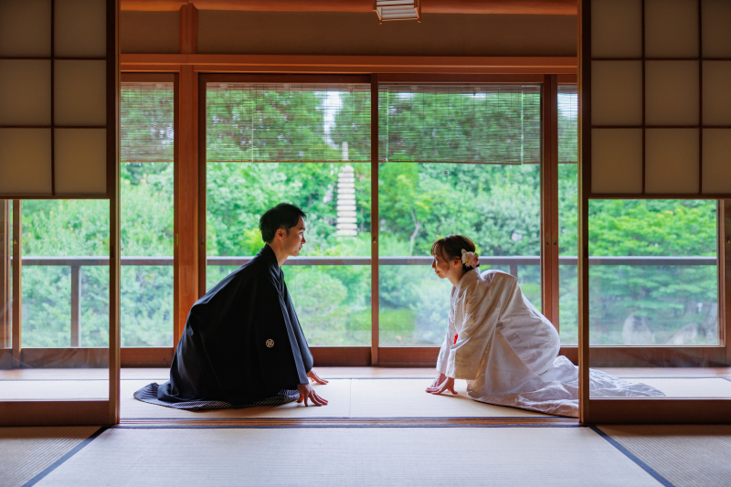 emorma photowedding_庭園で撮影できる