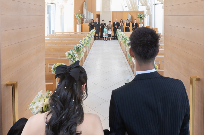 お色直しでカラードレスに！