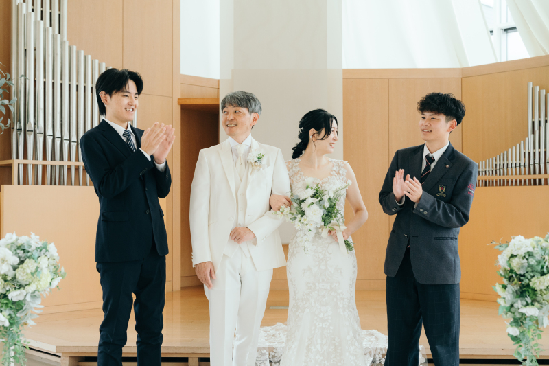 祝福の拍手でお祝いします♪