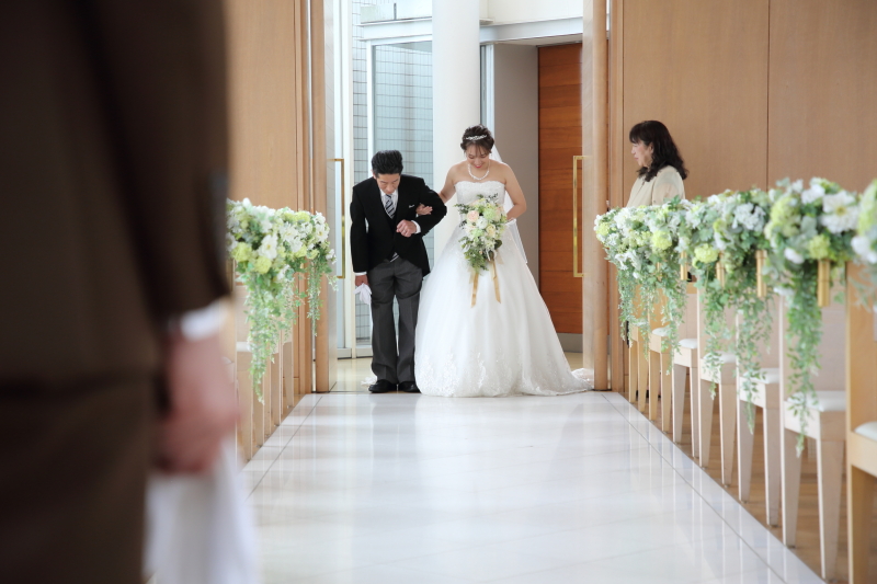 洋装では結婚式風のお写真撮影を♡