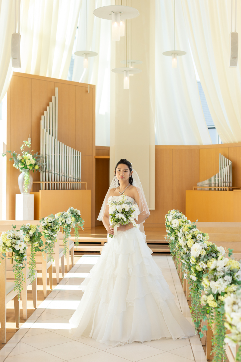 チャペルでソロフォトウェディング