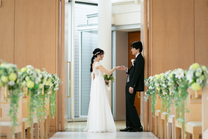 ご新婦様の手を取って♪