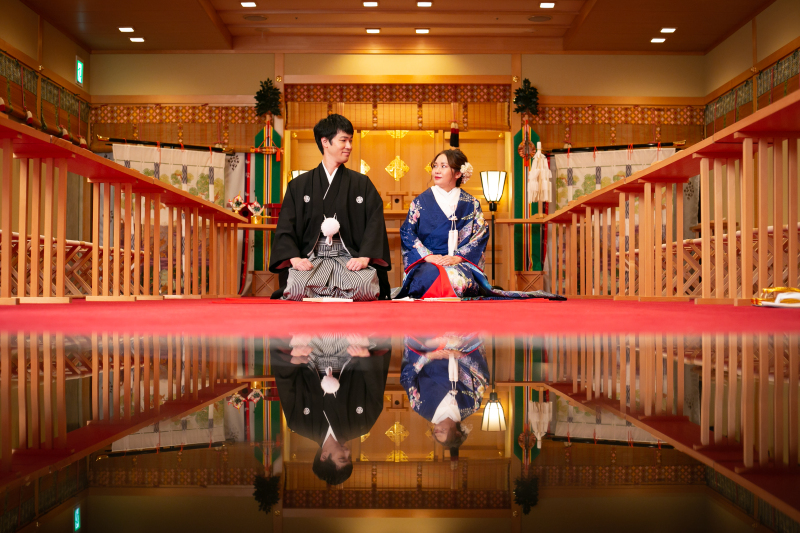 まるで逆さ富士?!神殿で撮影ができる和装フォト!