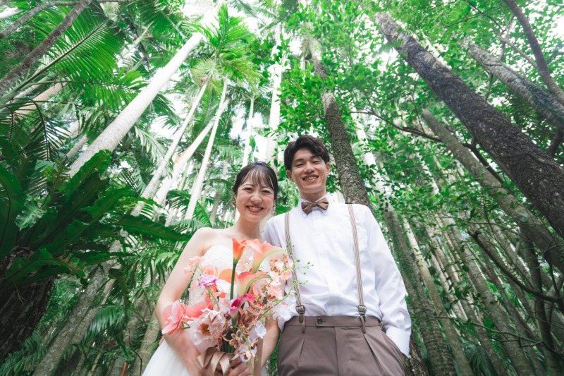 木々に囲まれて