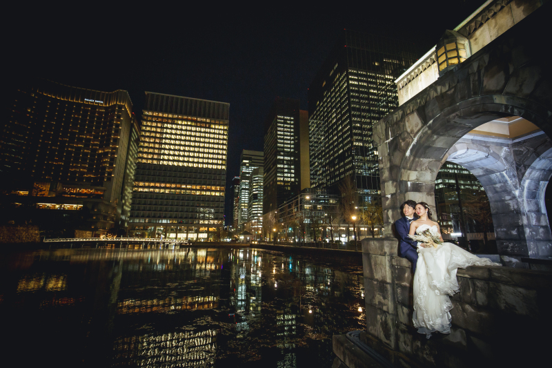 壮大な夜景の中で