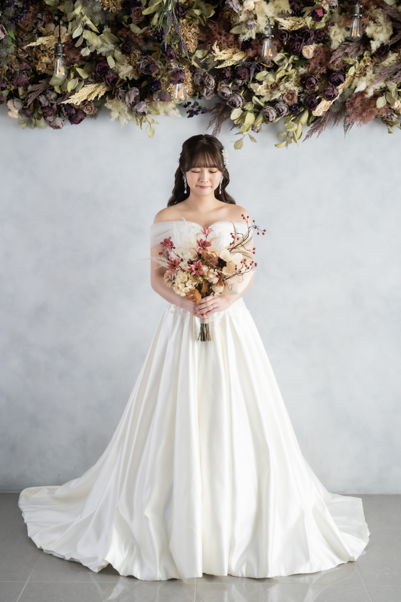 裾が広がり姿勢が整う瞬間