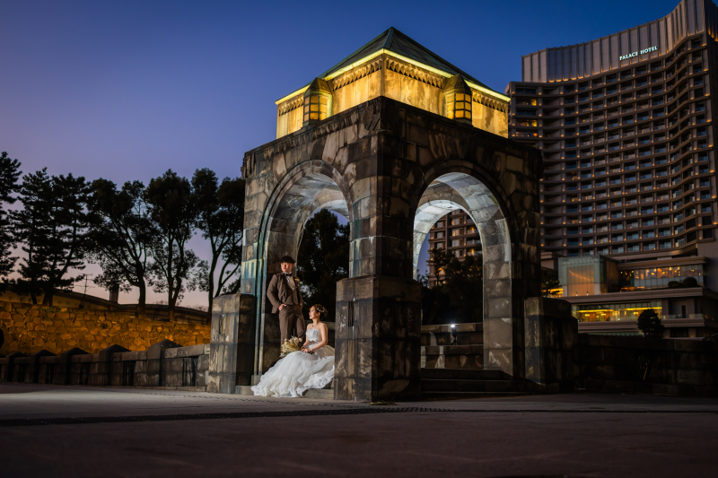 クラシカルな街並みとともに