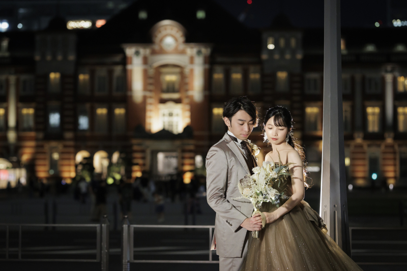 ブーケに目線を落として