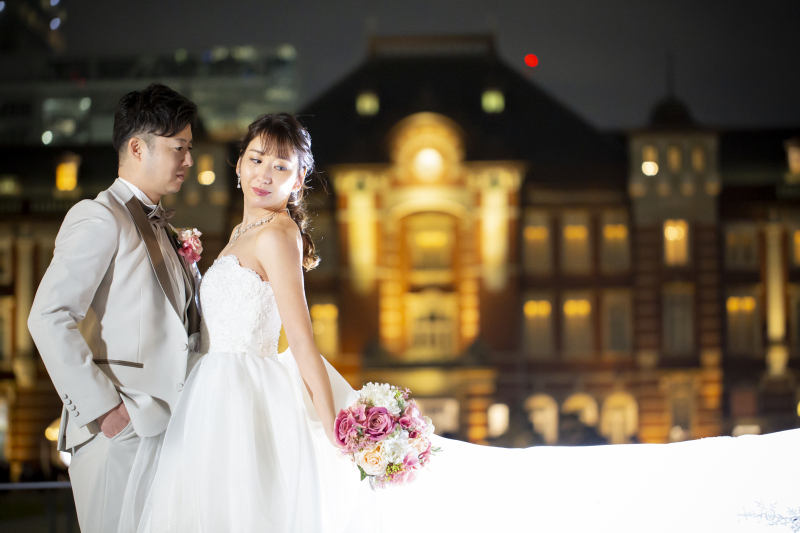 東京駅舎まえでポージング♪