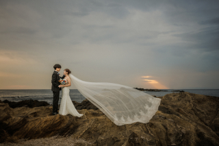 城ヶ島の海と夕日で過ごすふたりだけの時間