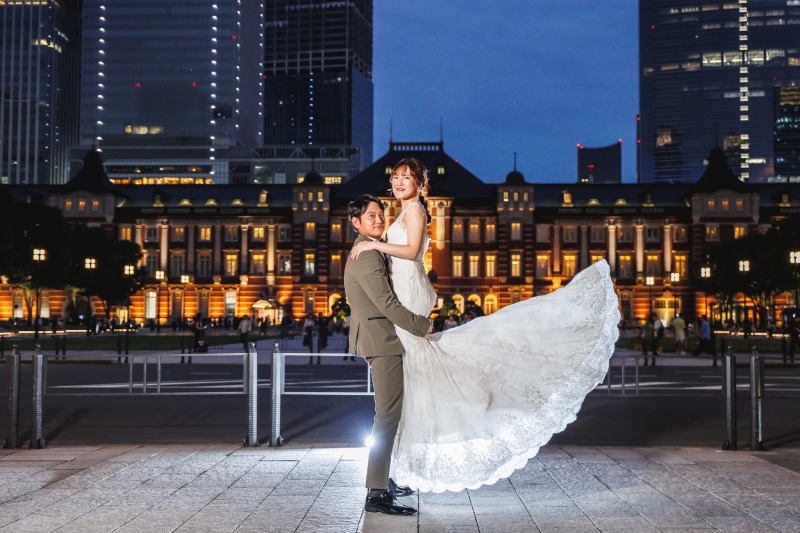 トレーンを広げて