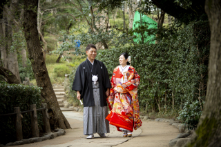 華やかな色打掛を身に纏った和装ロケーション撮影♪