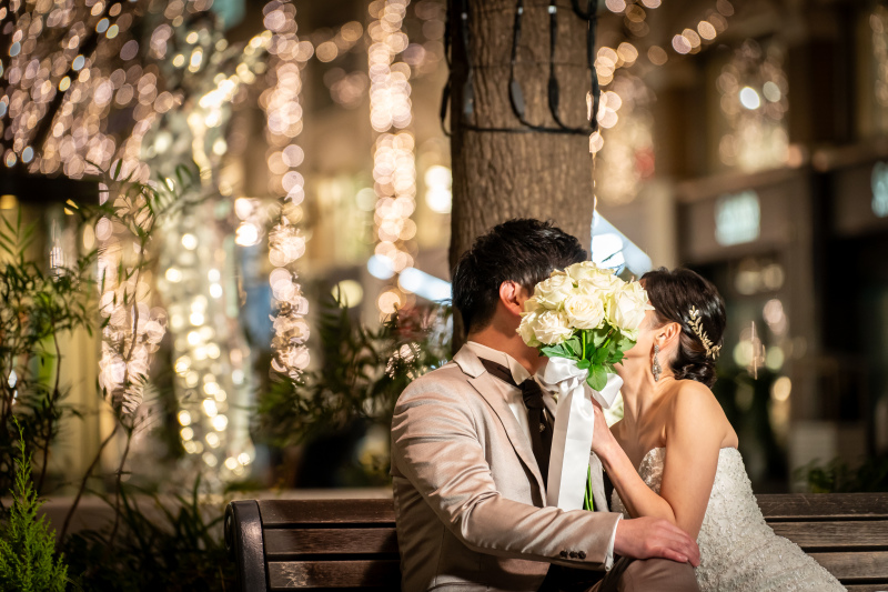 仲通りのベンチにて