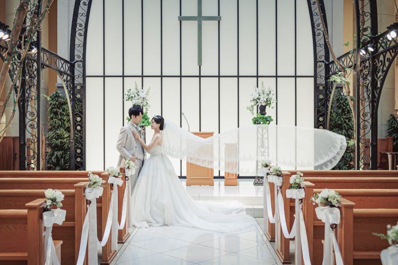 チャペル＆大さん橋の2ロケで叶える、夕暮れから始まる大人ロマンチック前撮り