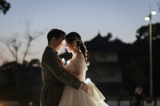 洋装2着で巡る夜の3ロケーション。美肌レタッチ＆アルバム付きで大満足