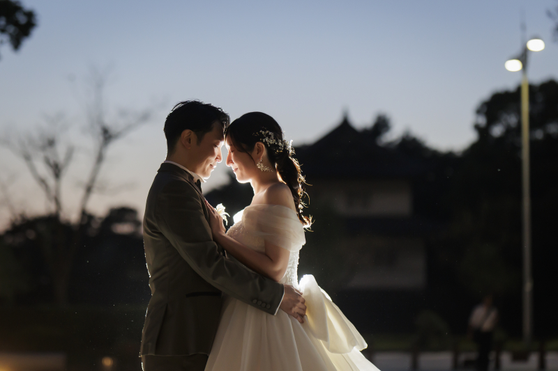 洋装2着で巡る夜の3ロケーション。美肌レタッチ&アルバム付きで大満足