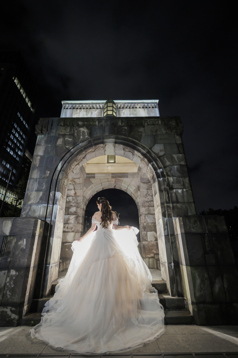 新婦様の後ろ姿も煌びやかに♡