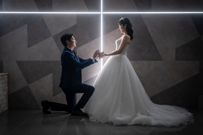 手を差し出されて受け止める間