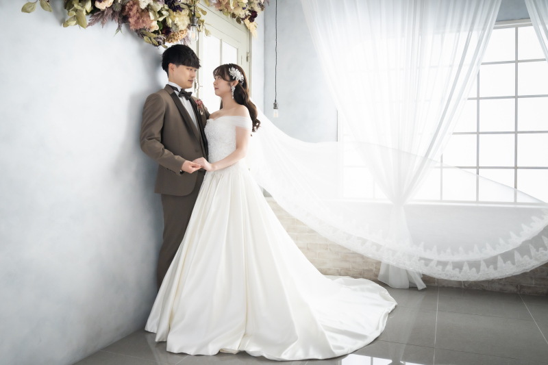 平日18時からの特別時間、クラシックorモダンで彩る洋装スタジオ撮影