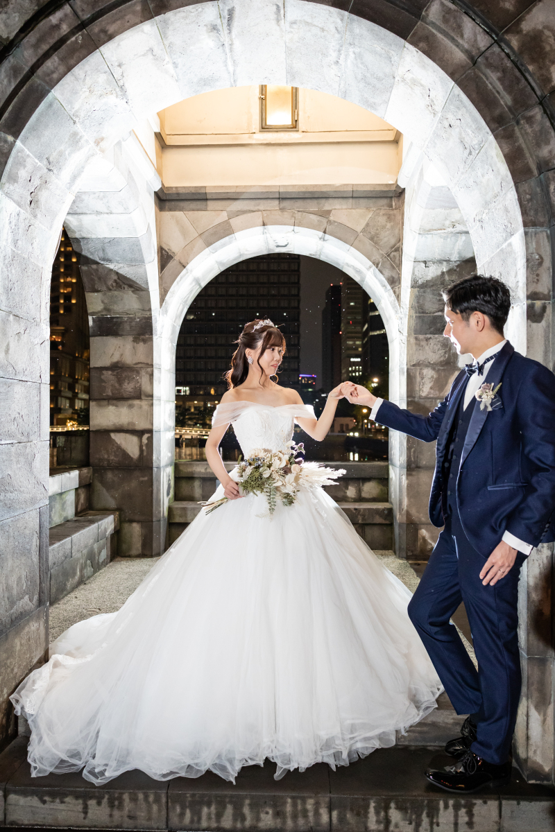 さりげない仕草でエスコート♡