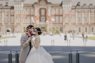 東京駅を巡る洋装2ロケ＆スタジオ撮影付き、明るい時間限定の前撮り