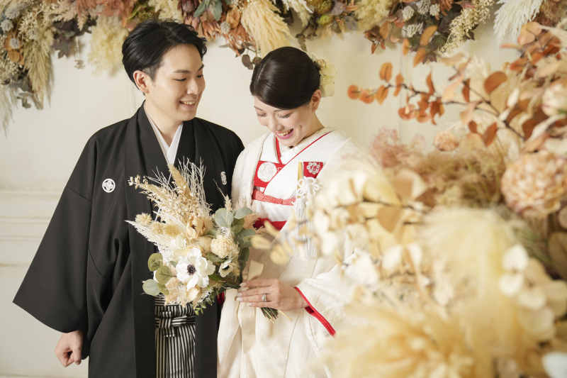 ドライフラワーをあしらった背景