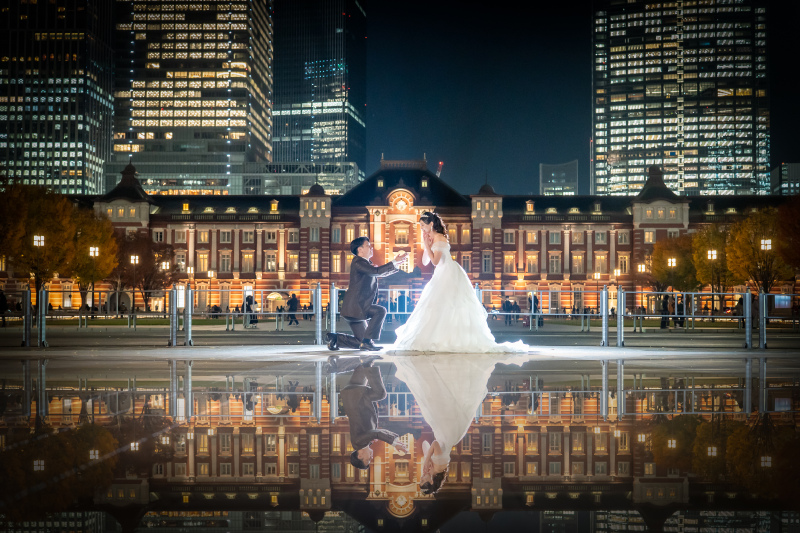 水面に映るもうひとつの夜