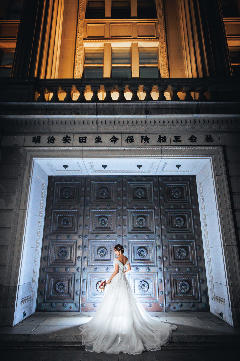 煌びやかな後ろ姿