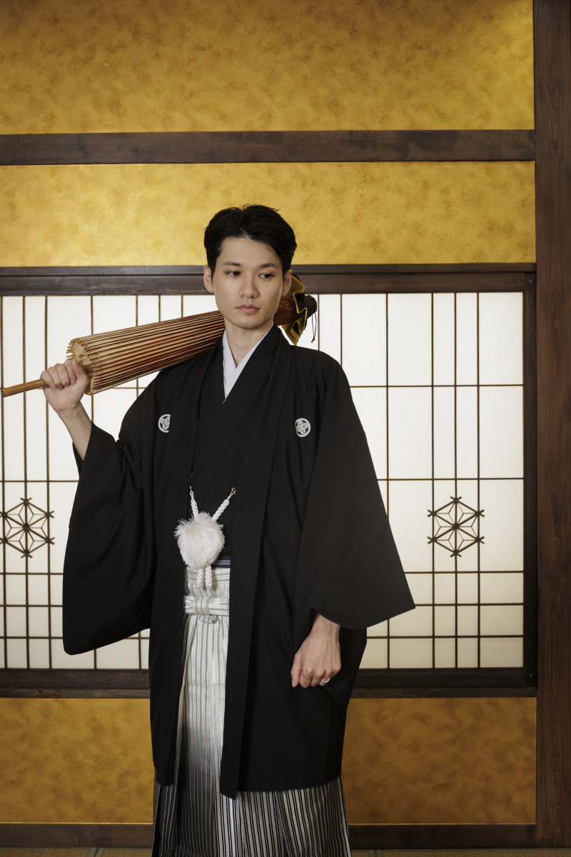 目線を逸らして【新郎様】