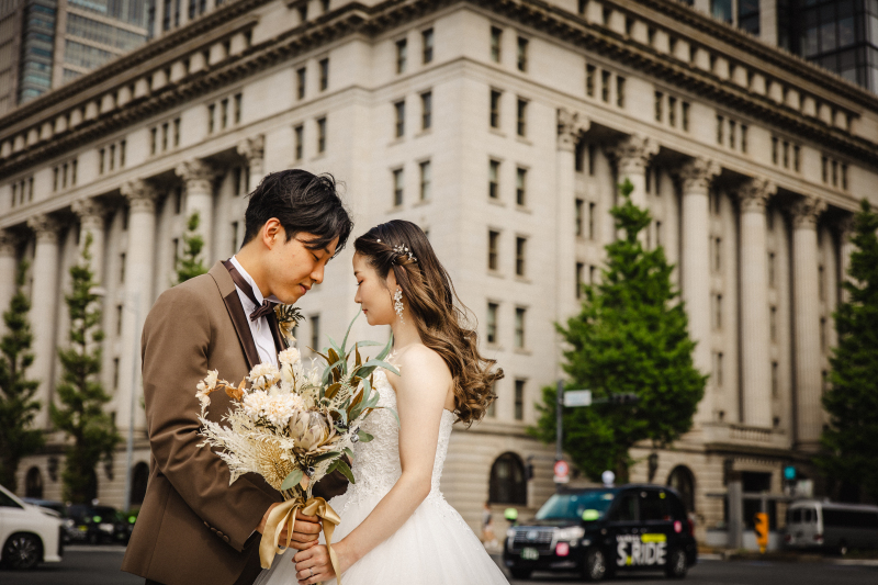 重要文化財を背景に。