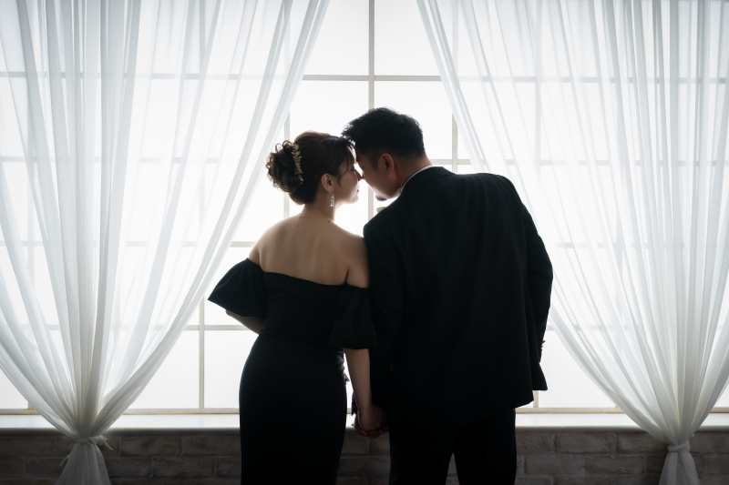 大きなLED窓でシルエット撮影。