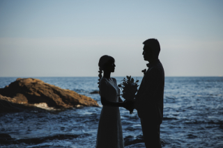 海と夕日に包まれて。城ヶ島×スタジオの非日常ロケーション撮影